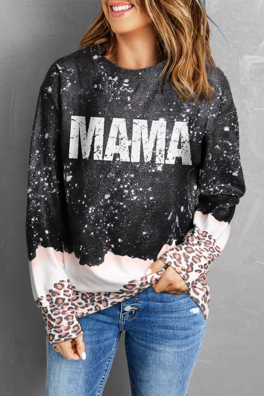 Snowy Christmas Graphic Leopard Bleached Sweatshirt