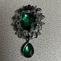 Jmb - Emerald Brooch