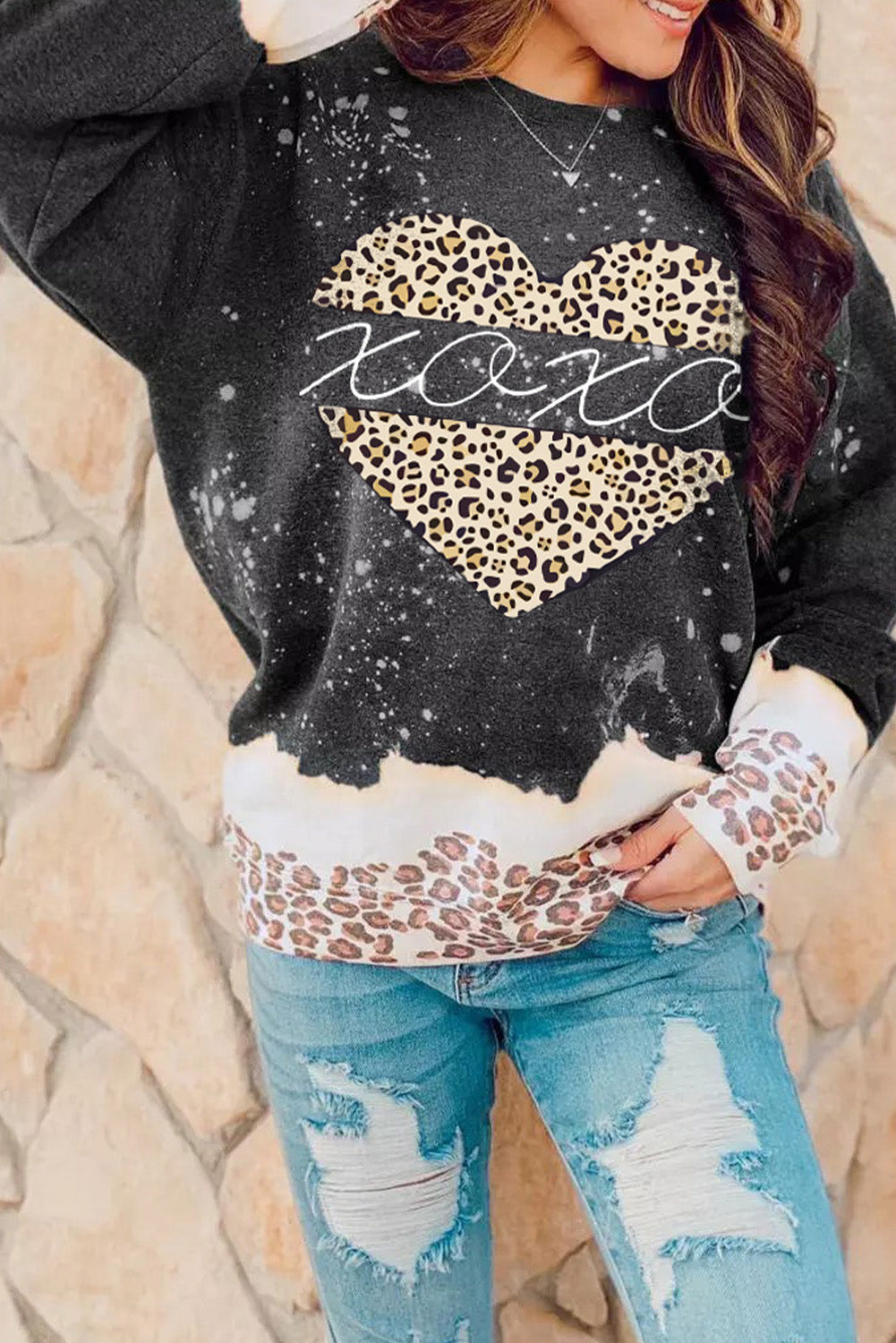 Snowy Christmas Graphic Leopard Bleached Sweatshirt